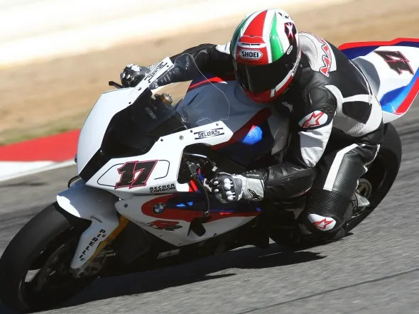 steve martin bmws1000rr kyalami superbike