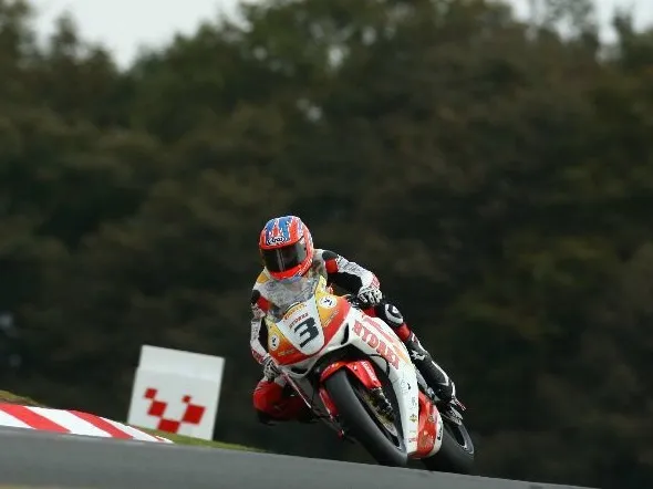 stuart easton hydrex oulton park