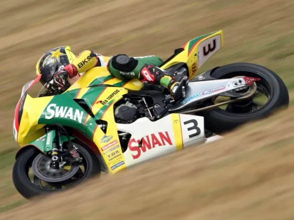 stuart easton swan honda snetterton