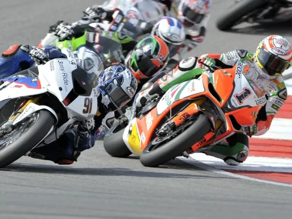 superbike 2011 haslam biaggi portimao