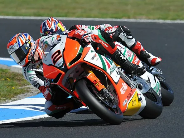 superbike australia camier rea 2011
