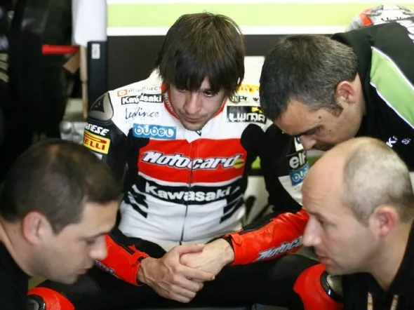 supersport joan lascorz box kawasaki provec