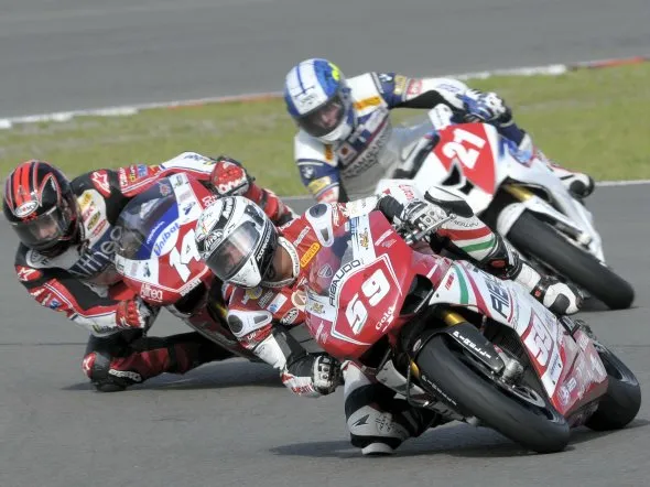 superstock 1000 preview imola 2011 4