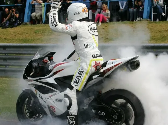 superstock 600 gino rea win assen 2009