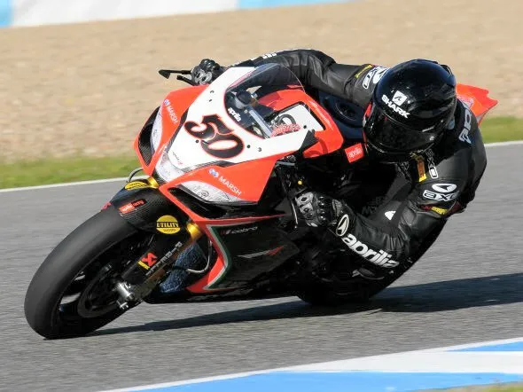 sylvain guintoli aprilia 2013 1