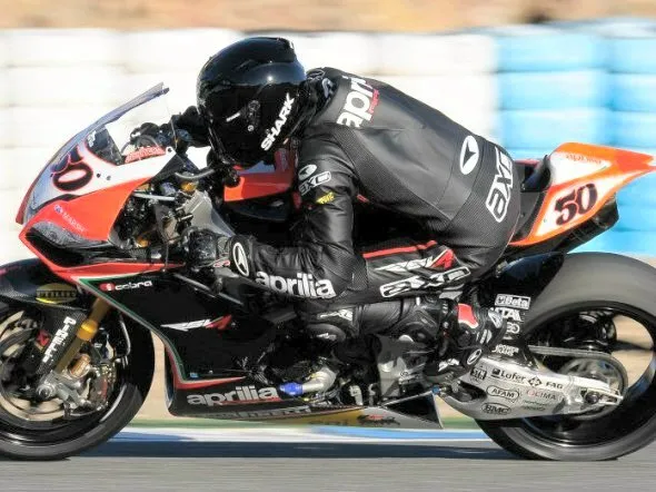 sylvain guintoli aprilia rsv4 factory jerez test sbk
