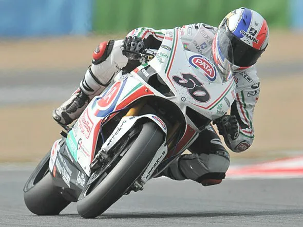 sylvain guintoli pata ducati magny cours