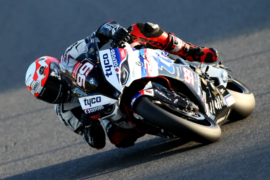 taylor mackenzie tas bmw brands hatch 2019