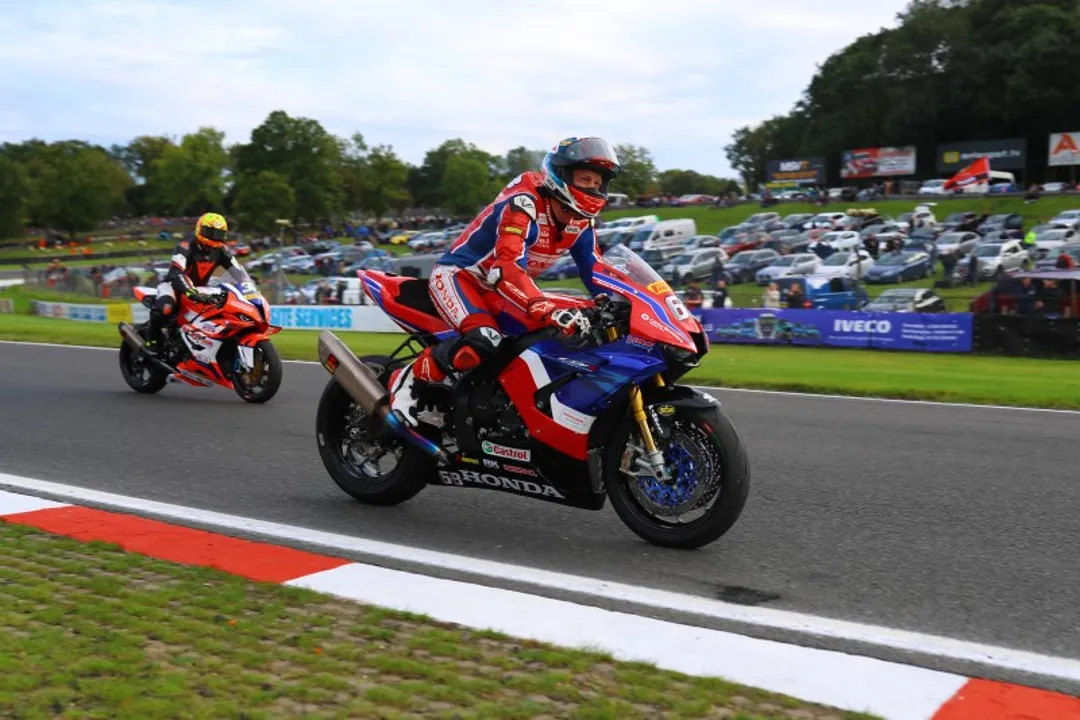 tom neave 2021 brands hatch