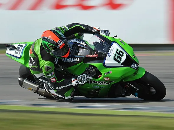 tom sykes kawasaki assen 2011