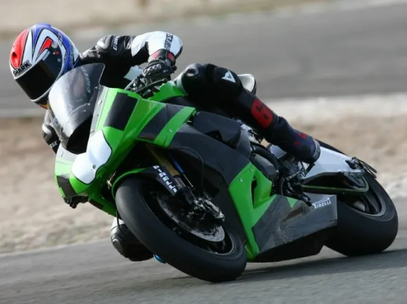 tom sykes kawasaki test almeria