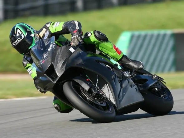 tom sykes new ninja zx10r