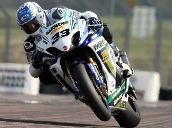 tommy hill bsb qualifying thruxton 2010