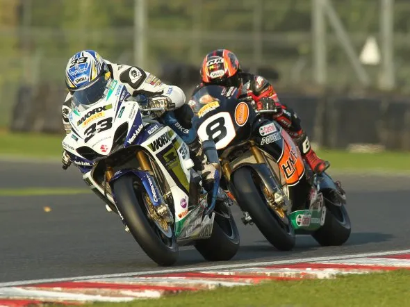 tommy hill oultonpark race3 2010