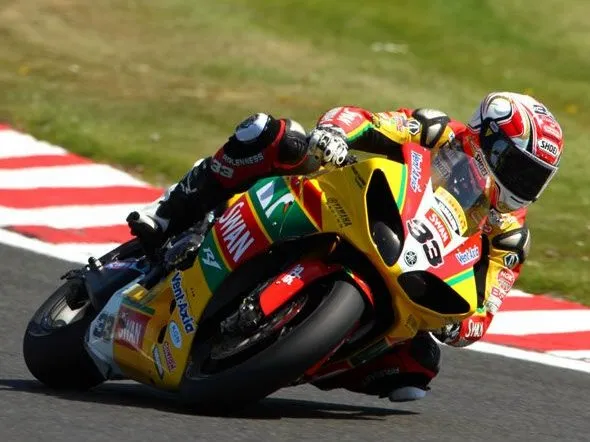 tommy hill post oultonpark2 22 2011