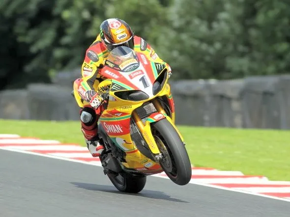 tommy hill race1 oulton park 2012 r6