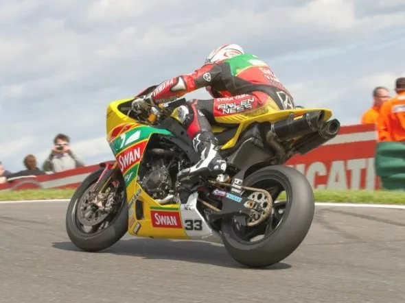 tommy hill swan yamaha jump