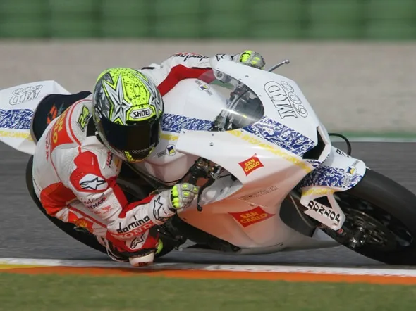 toni elias testing moriwaki md600 moto2