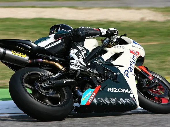 triumph be1 675 daytona