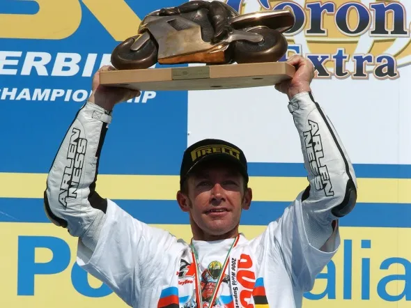 troy bayliss podium imola 2006