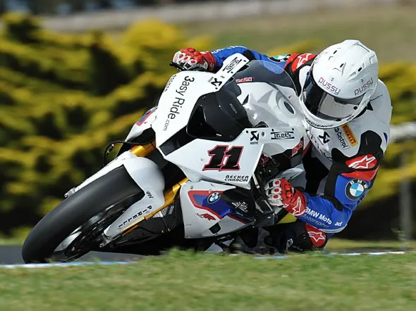 troy corser superbike phillipisland 2011