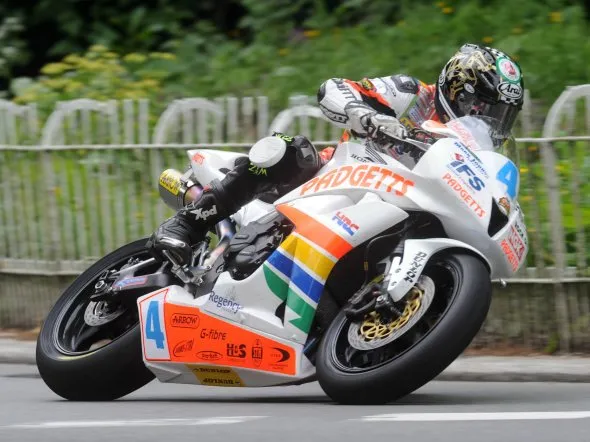 tt supersport race1 1