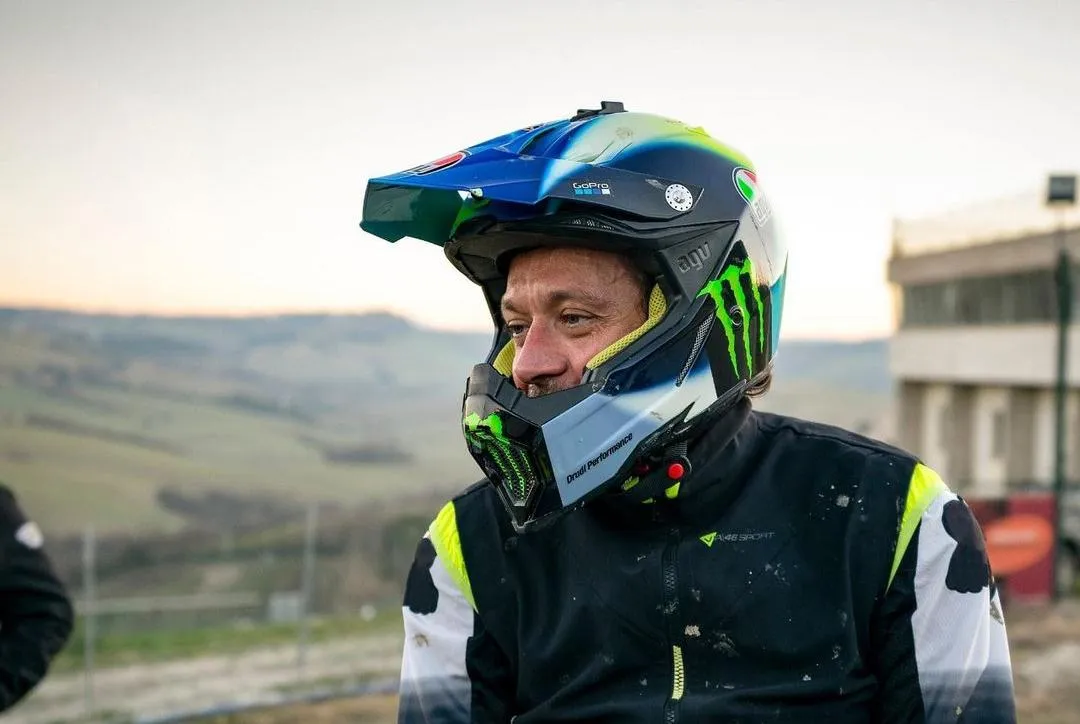 valentino rossi 1 6