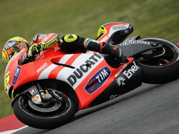 valentino rossi day1 silverstone 2011