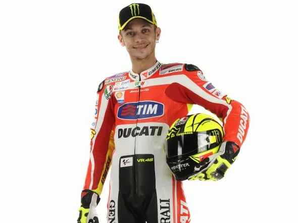 valentino rossi ducati tuta 2011 1