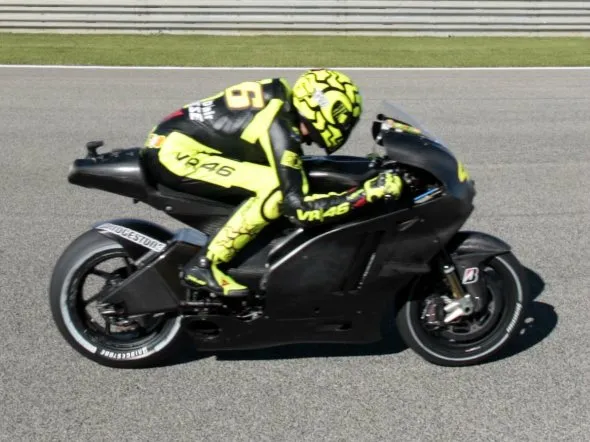 valentino rossi ducati valencia rettilineo