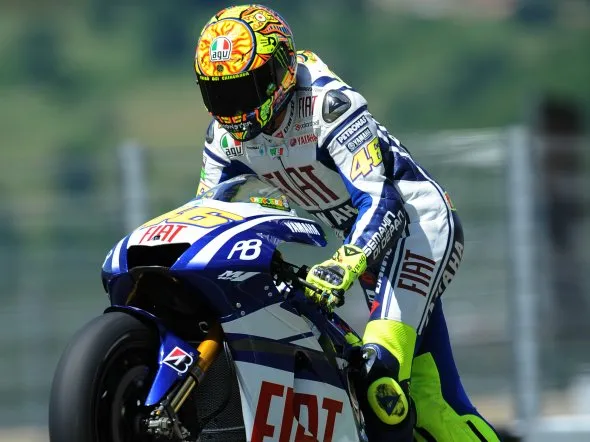 valentino rossi fiat yamaha mugello