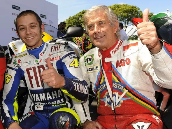 valentino rossi giacomo agostini