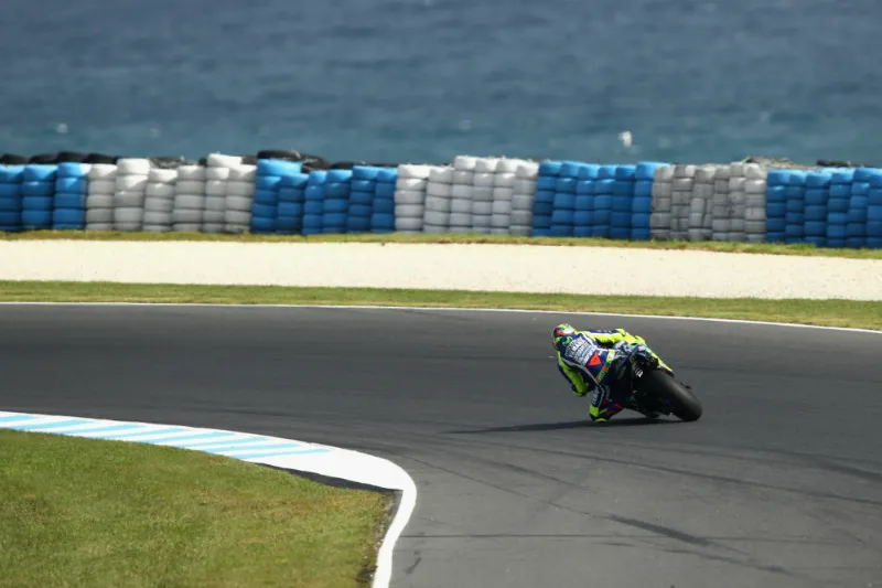 valentino rossi phillip island
