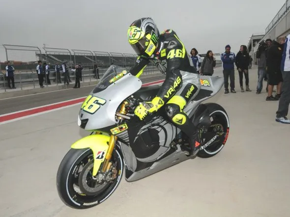 valentino rossi yamaha m1 test aragon 2