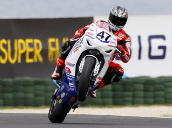 wayne maxwell asbk phillip island action