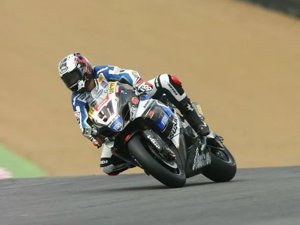 wsbk leon haslam bsb brandshatch