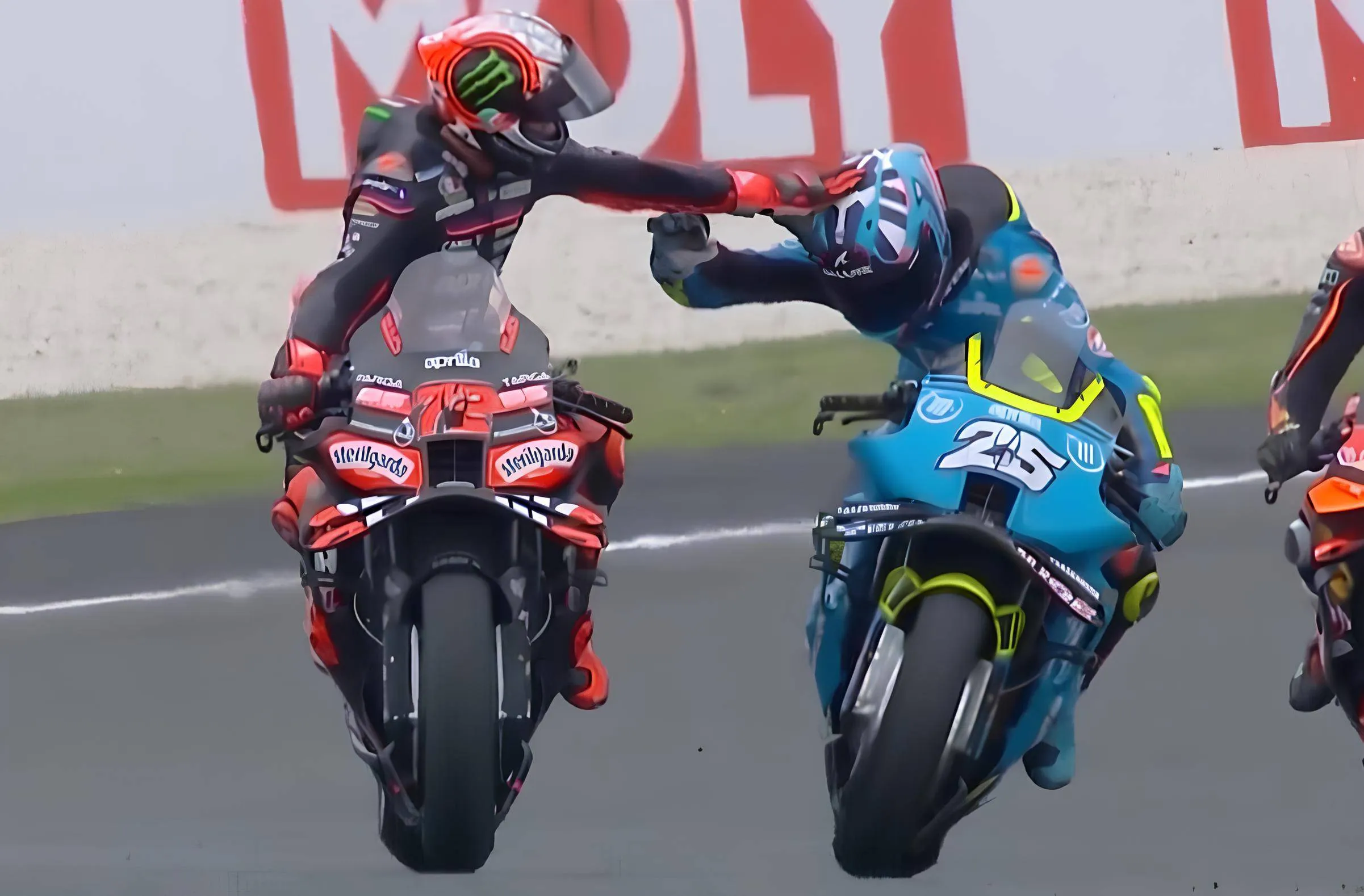 motogp-aprilia-australia-bezzecchi-fernandez