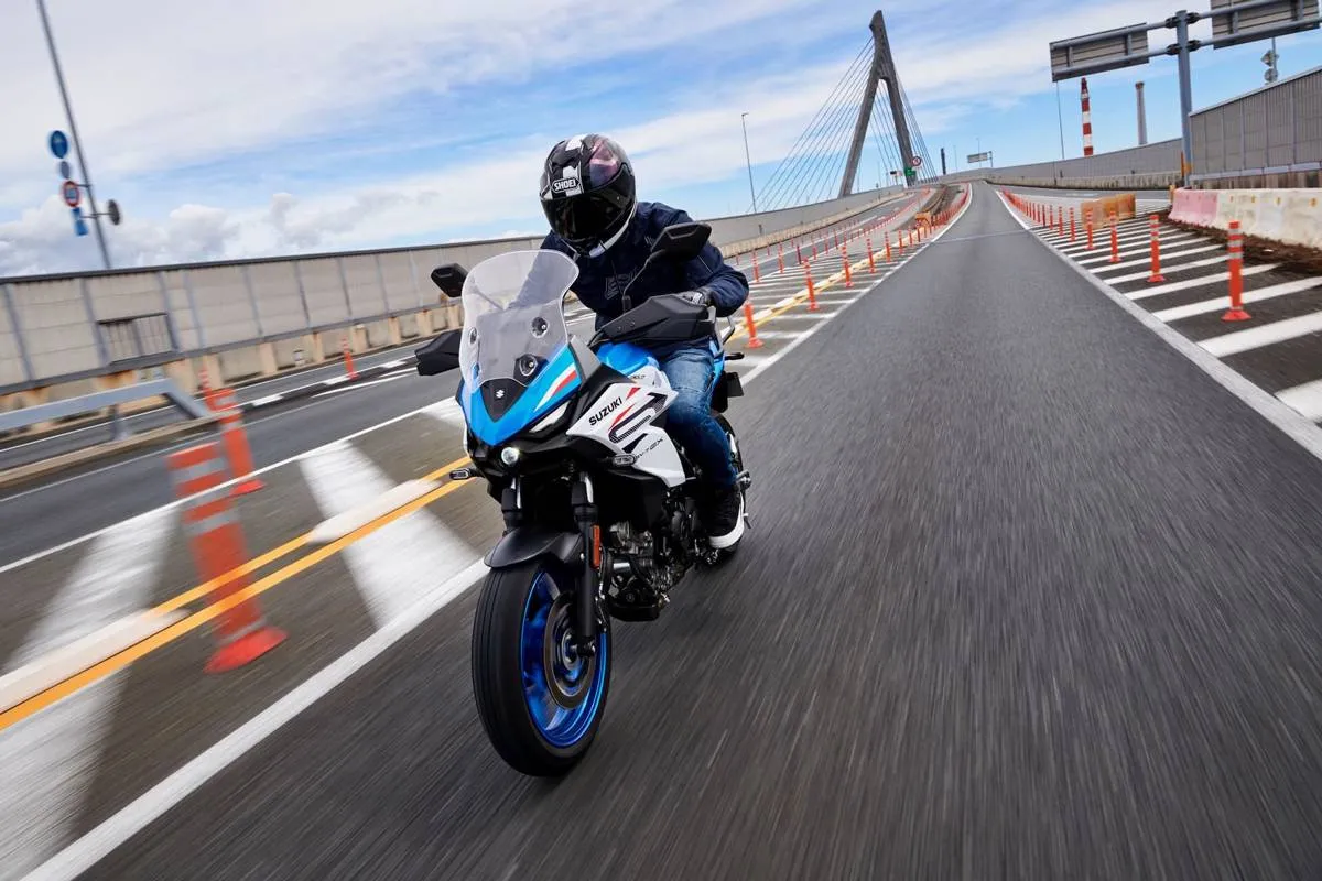 La Suzuki SV-7GX presentata ad EICMA