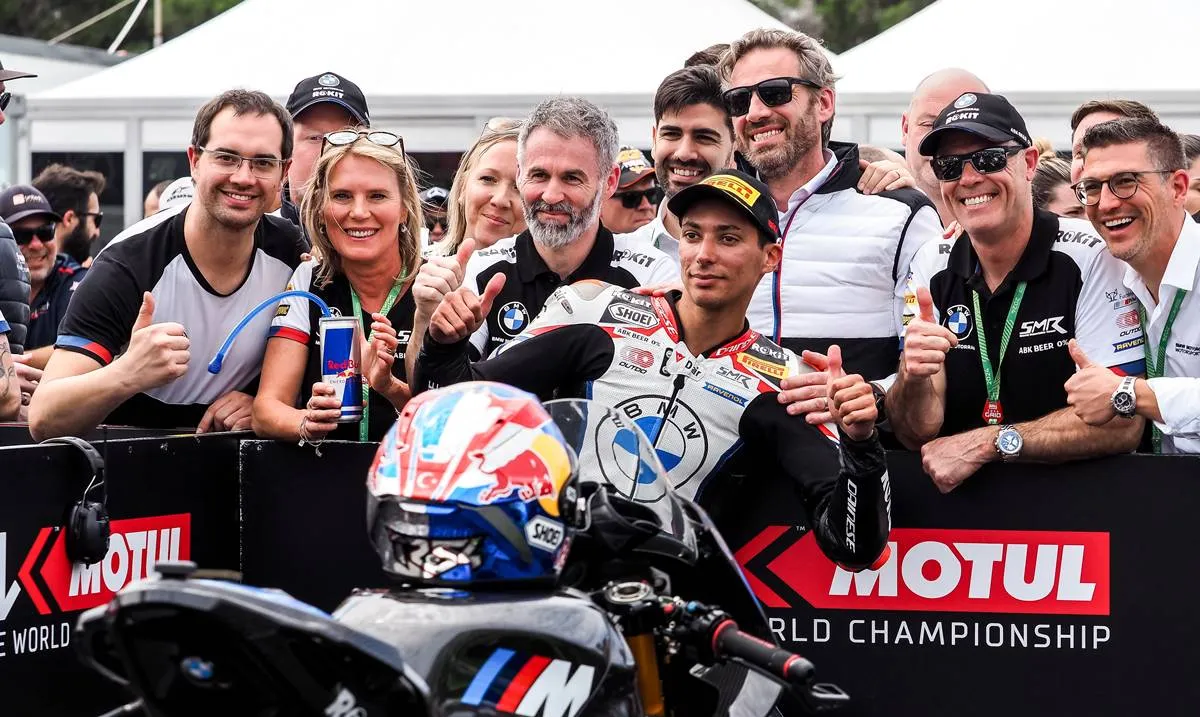 Mondiale Superbike: festa in casa BMW con Toprak Razgatlioglu