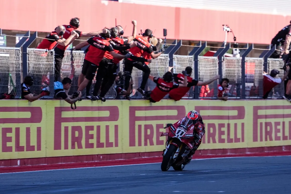 Superbike Portimao: Nicolò Bulega ha vinto anche la Superpole Race