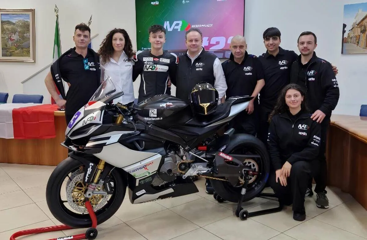 ivr-racing-contardi-aprilia-esbk