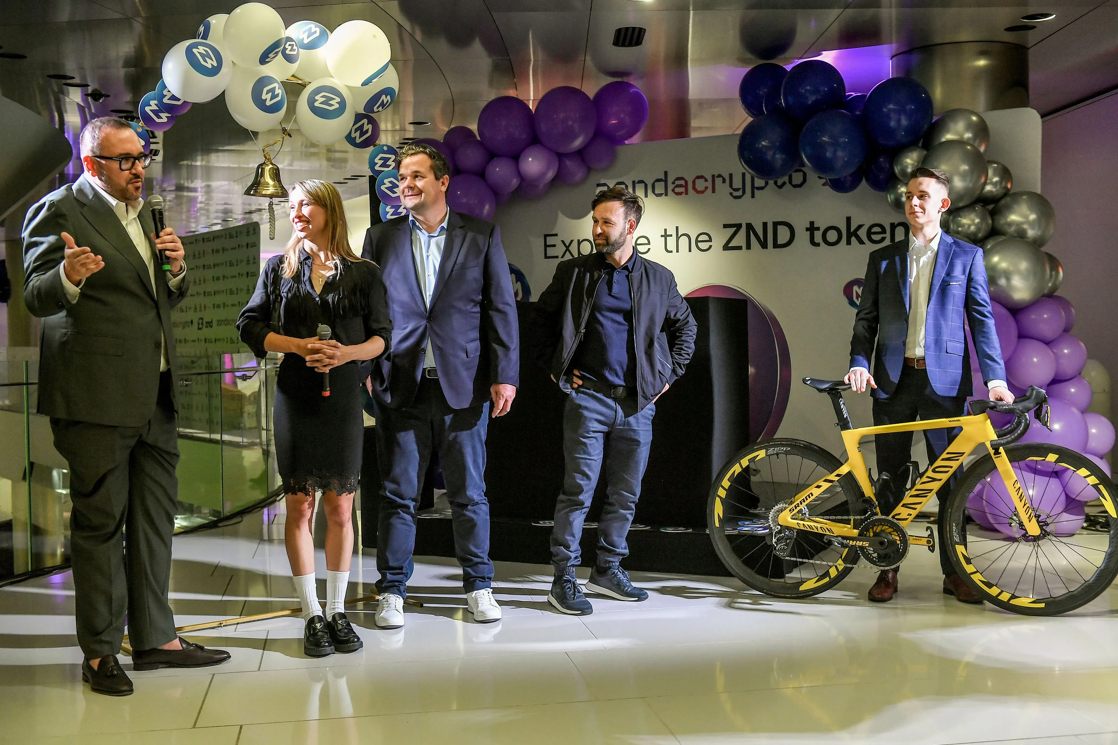 1 zondacrypto is the title sponsor of the leading cycling team canyon sram racing