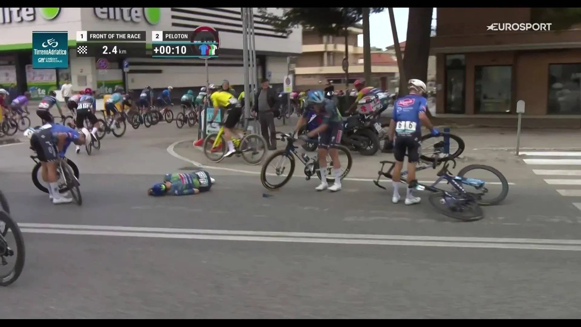 paul-magnier-and-jasper-philipsen-crash-at-tirreno-adriatico-69b6ef19c9971