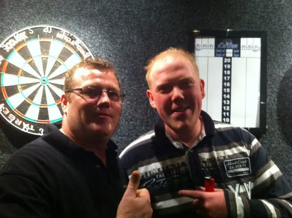 11 Kevin Mast en Tony West