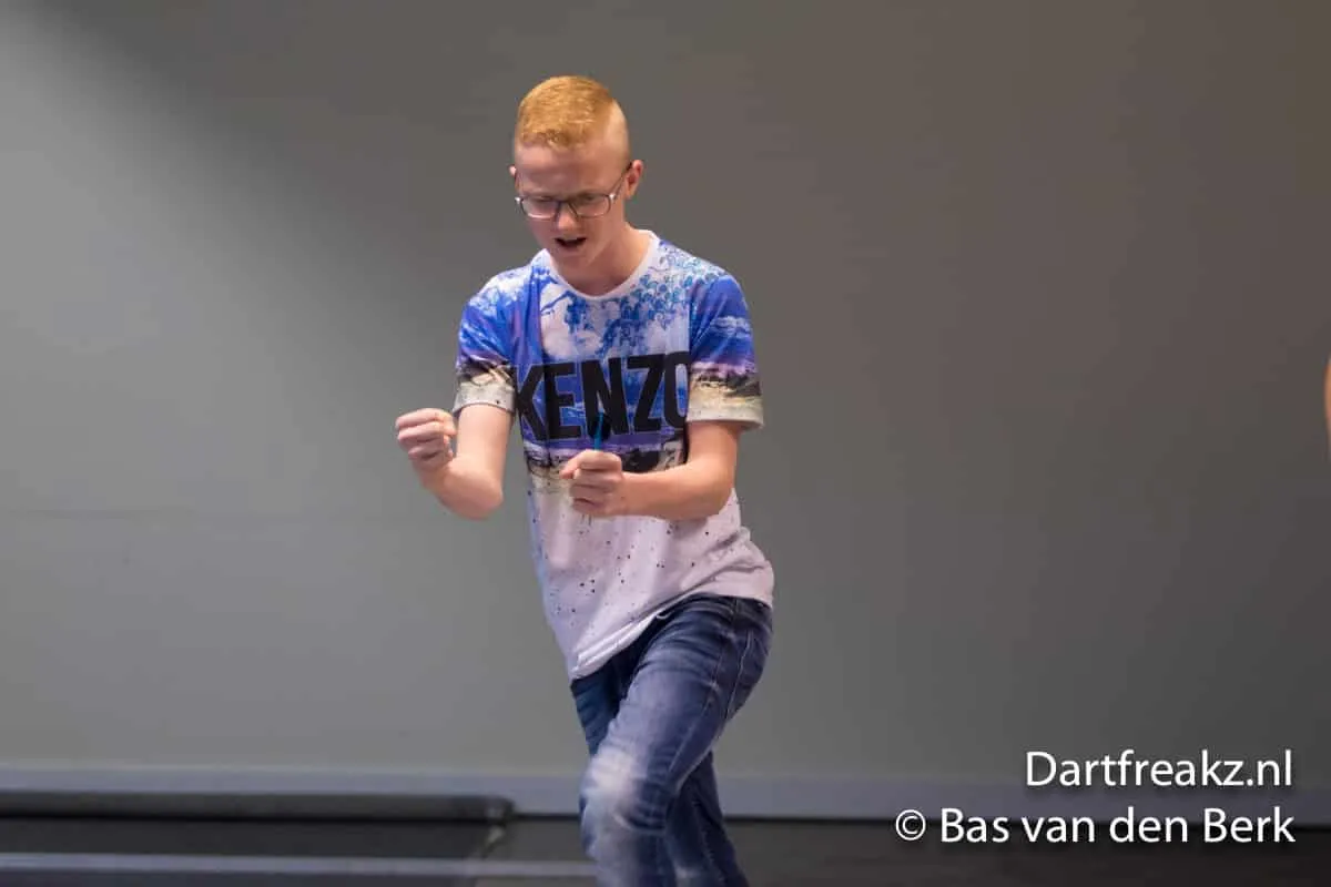 19 11 2016 Bas van den Berk Dartsfestival Sevenum 2016 4282 10500