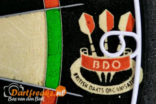 Algemeen dartbord op een dartbaan 57201