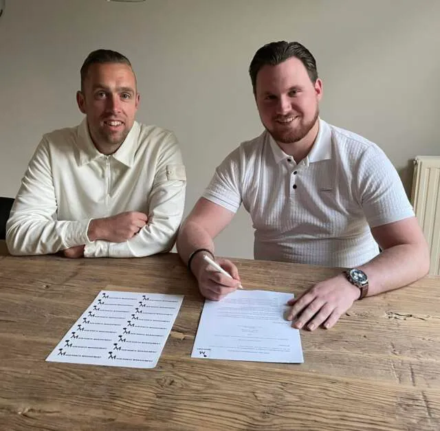 BAD24D57 5D1B 4DE0 9E26 FB4DB8A2C3EB