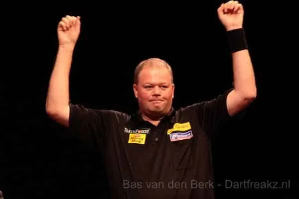 Barneveld Raymond handenhoog