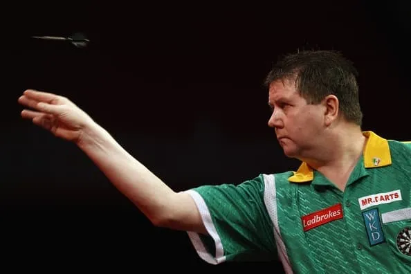 ConnieFinnan2012LadbrokescomWorldDartsPQCZUxOTnO3l 2