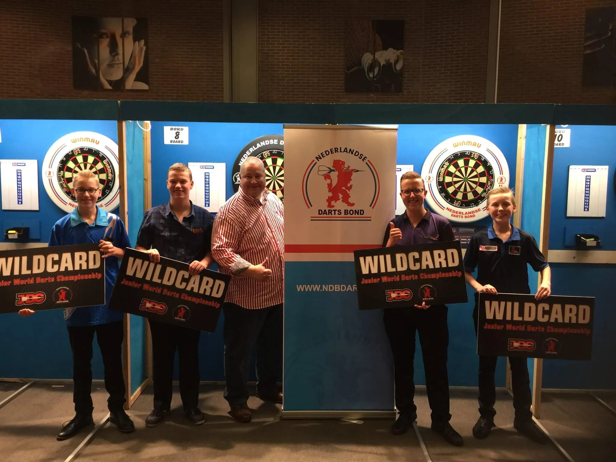 DN31vxkX0AAXrikjpg large